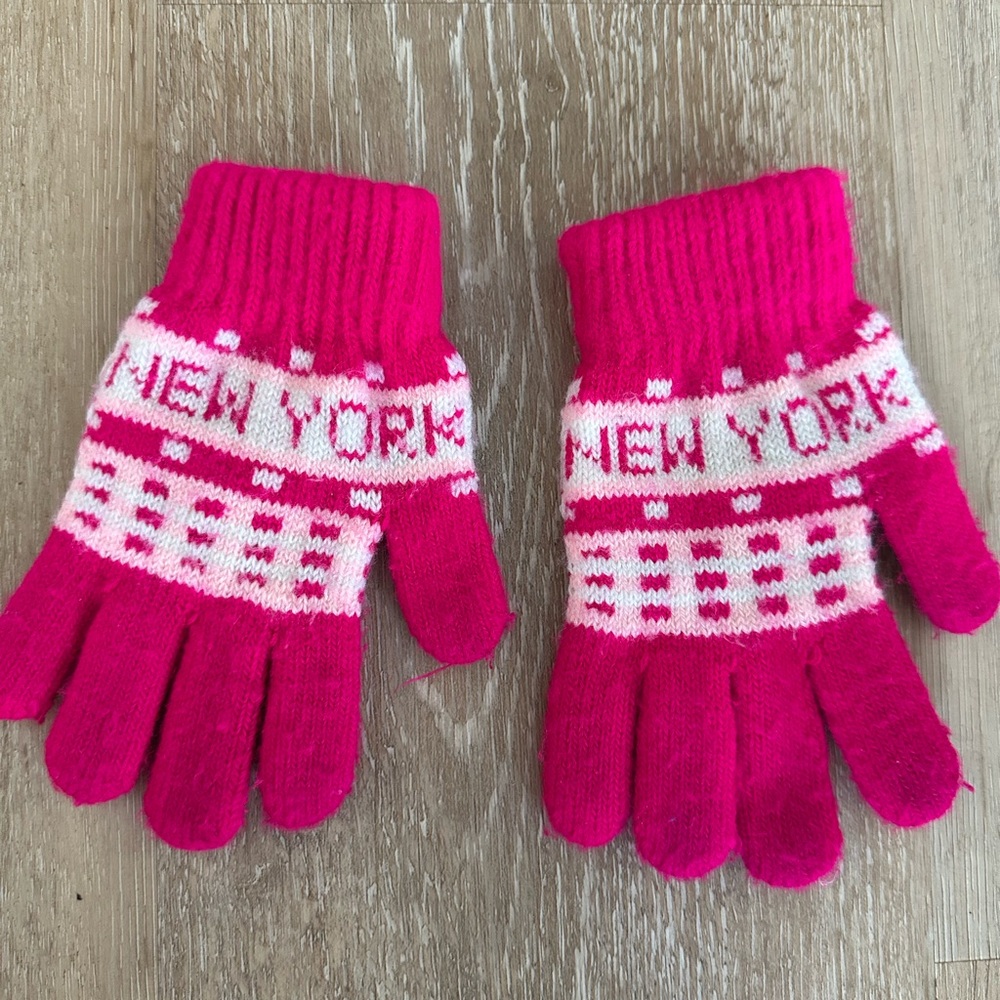 Kids Pink New York Gloves 🩷🗽